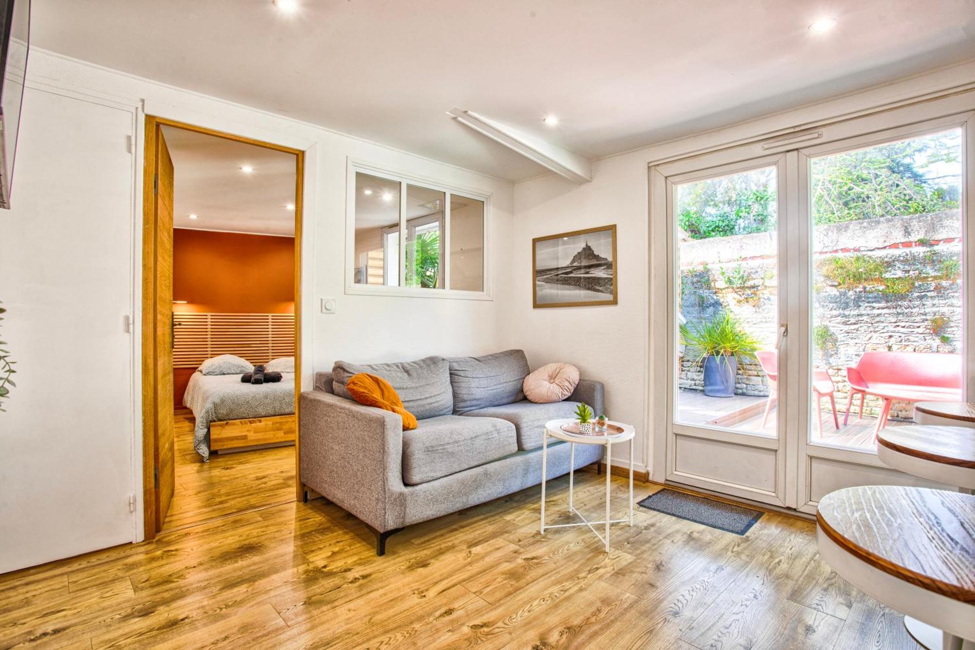 Appartement Fraichement Renovee - Jacuzzi Au Coeur De Caen Exterior foto