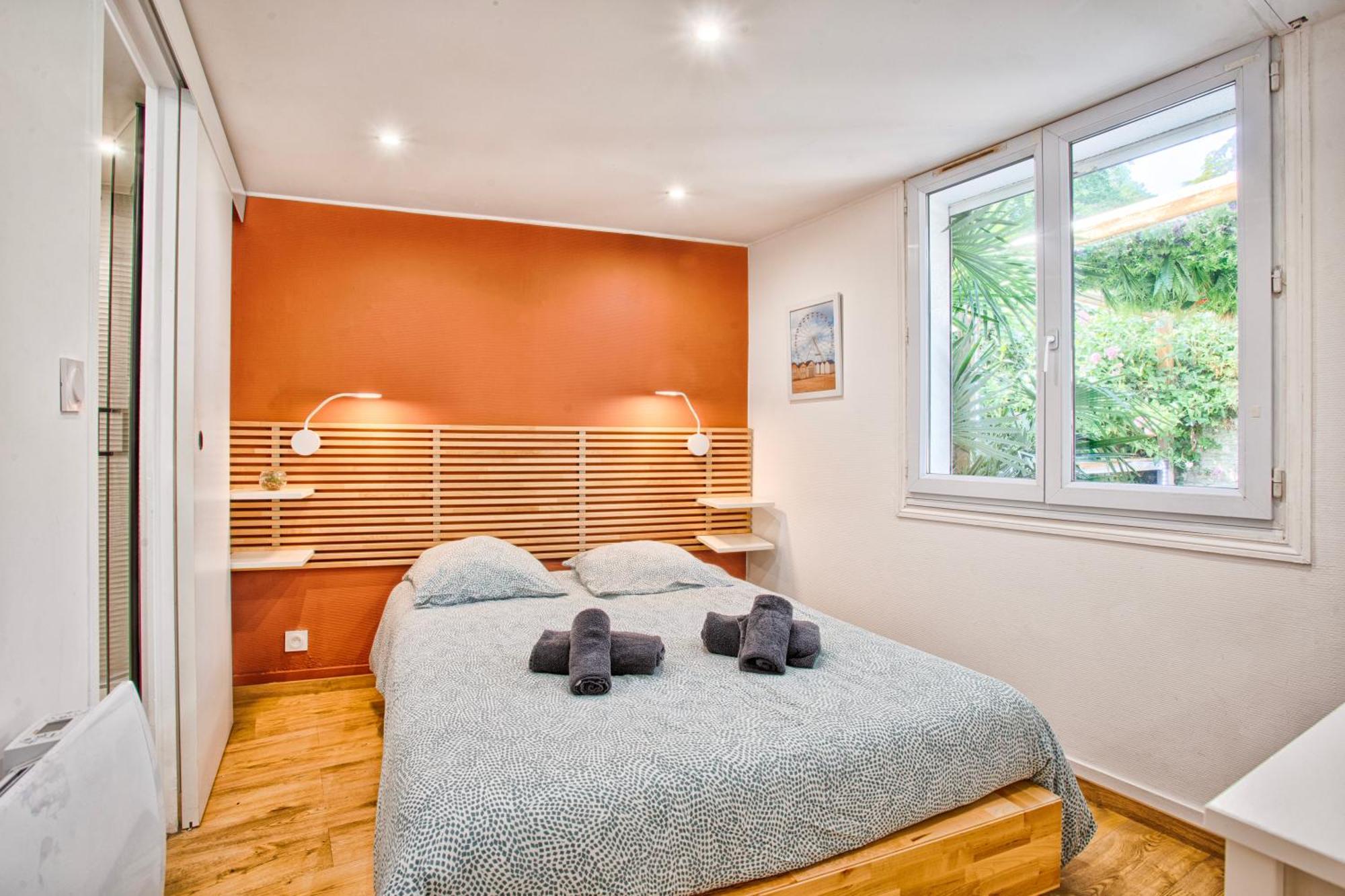 Appartement Fraichement Renovee - Jacuzzi Au Coeur De Caen Exterior foto